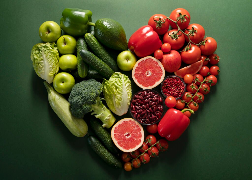 Nutrición 1 real food pyramid assortment still life